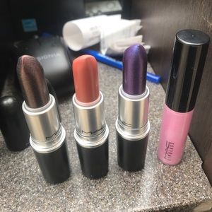 Mac metallic/matte lipstick & lipglass bundle
