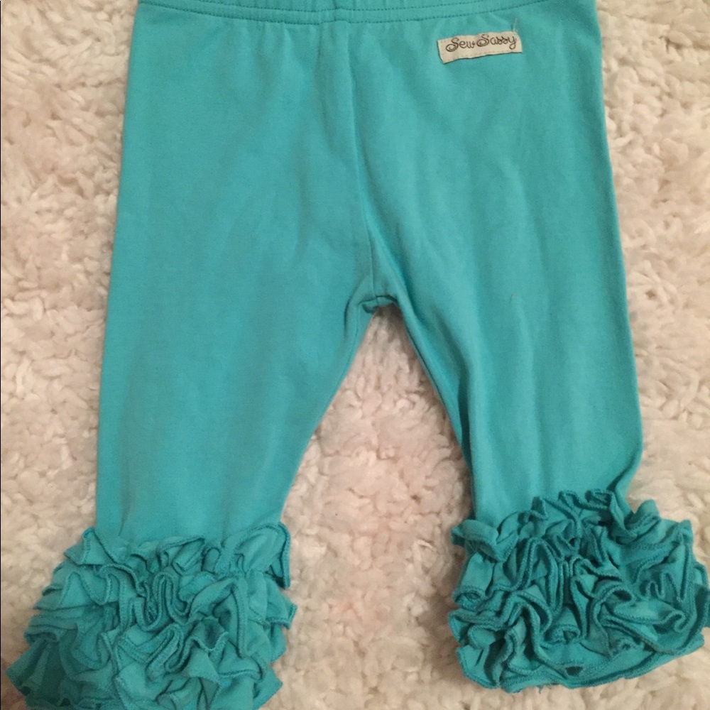 Sew Sassy Icing Capris
