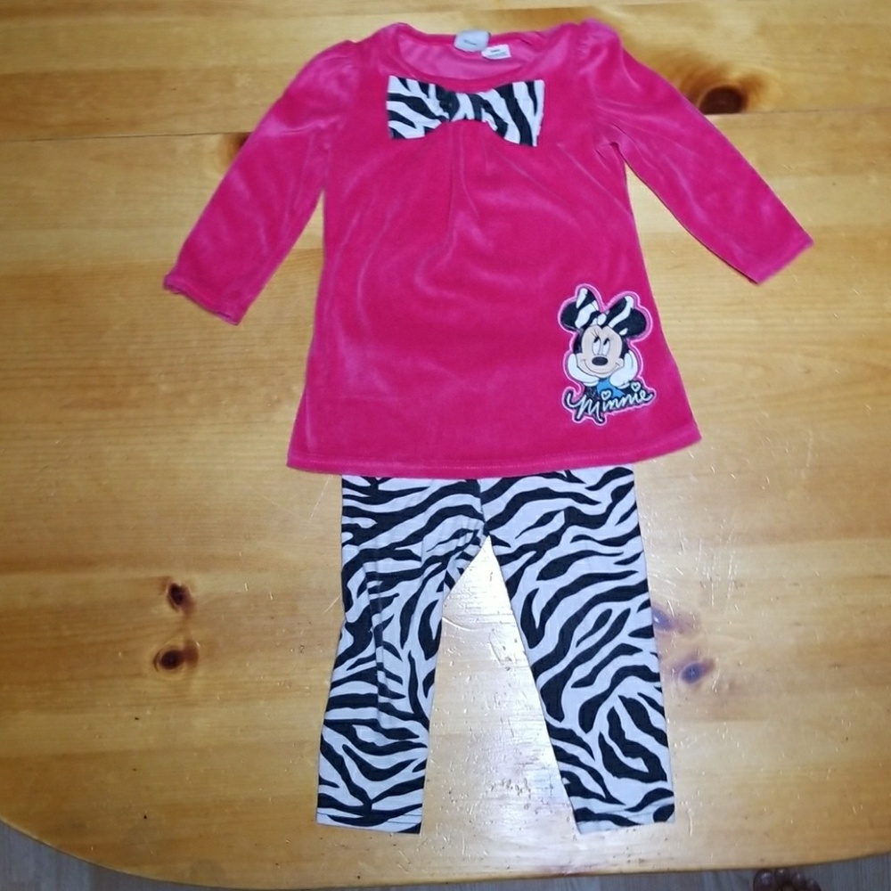 Little girl top and bottom set