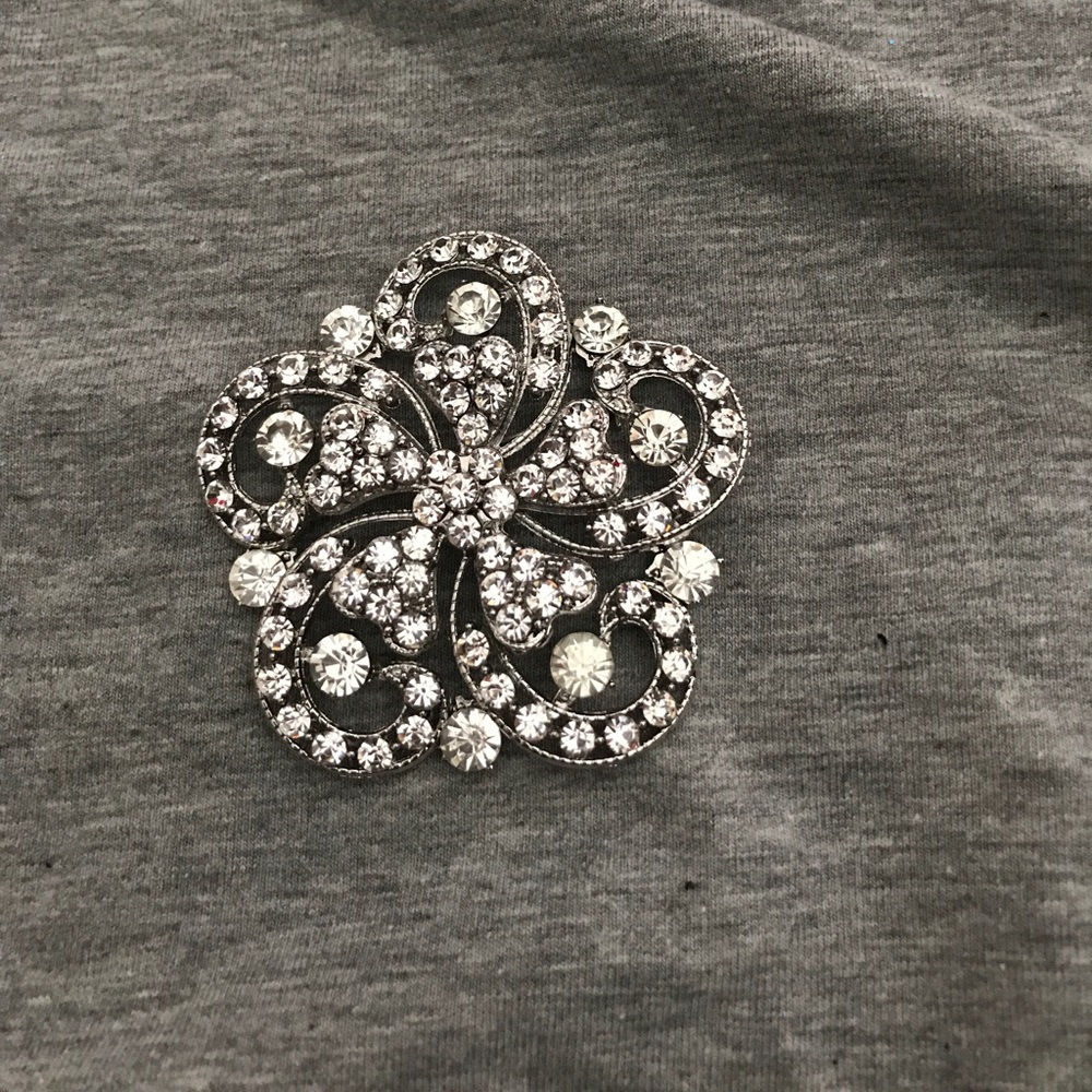 flower shaped pin