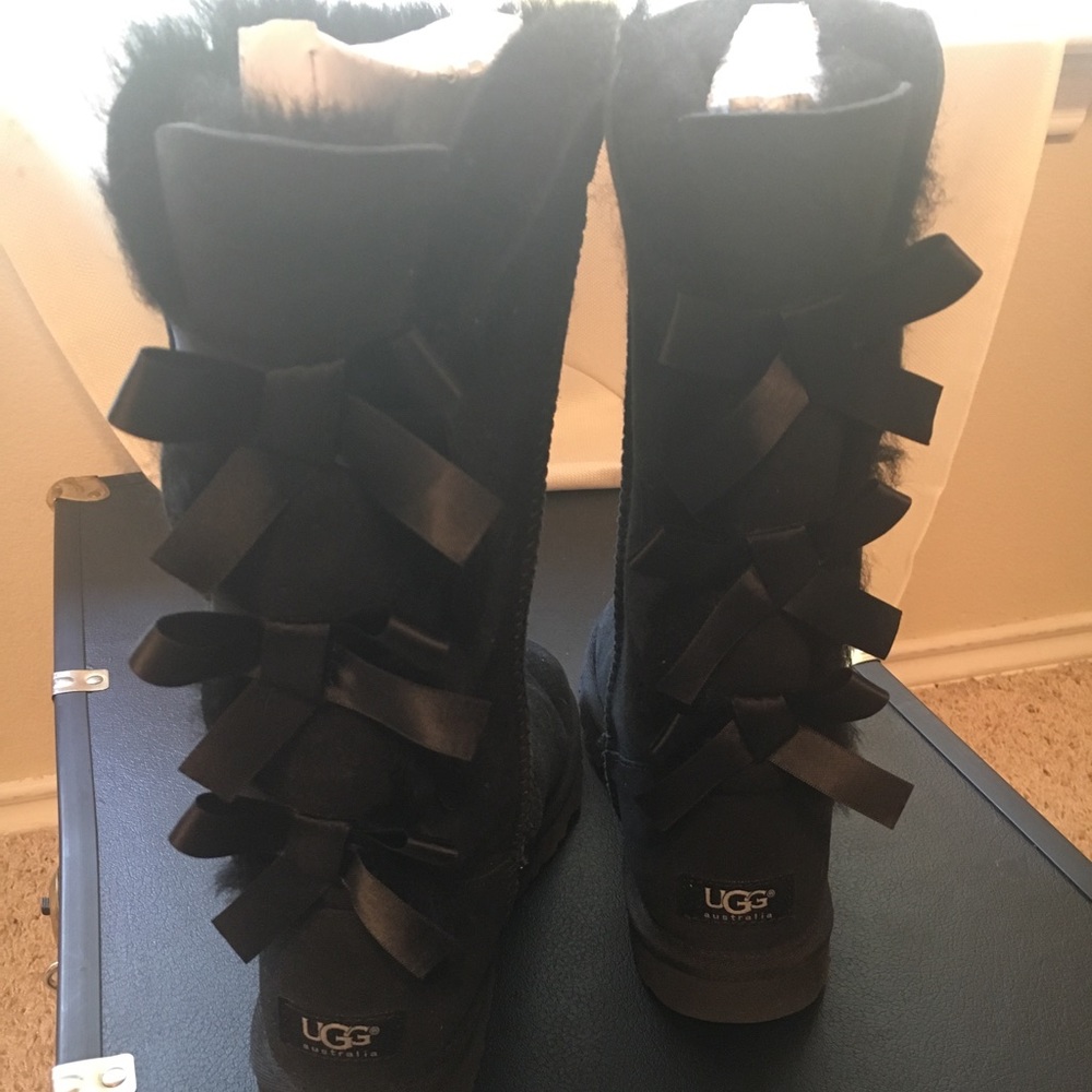 🔈SOLD! Bailey Bow Tall Boots