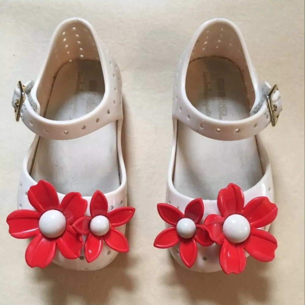 Size 6 authentic mini Melissa