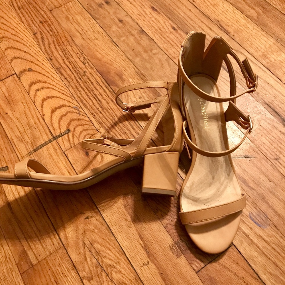 Low chunky heels