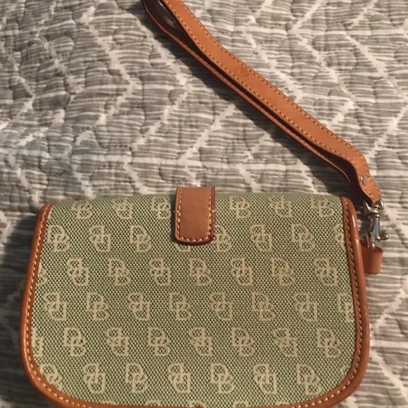 Dooney and Bourke Wristlet - Picture 3 of 4