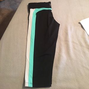 PINK crop yoga leggings