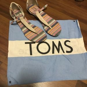 Toms sandals