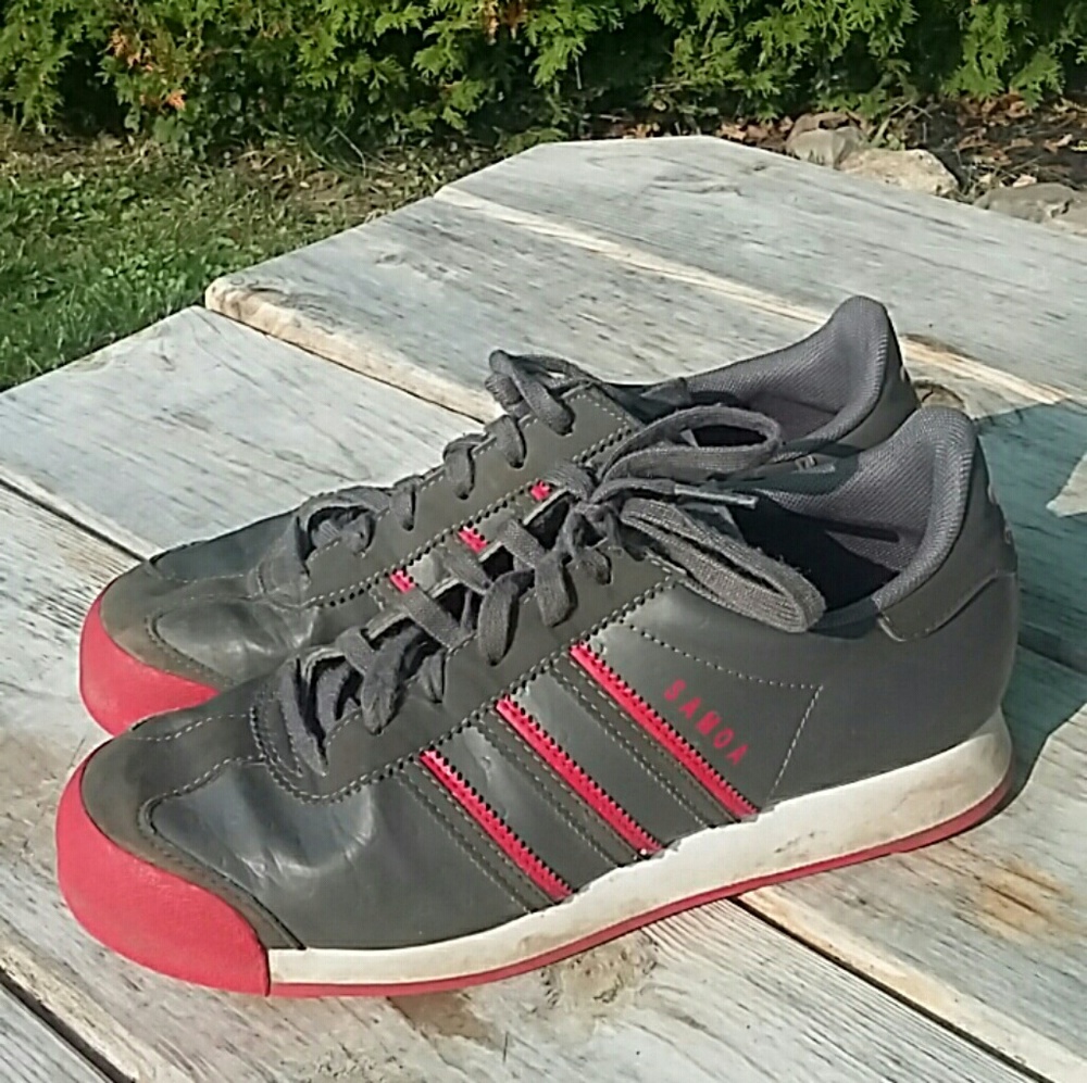 Boys Adidas size 5