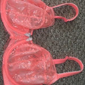 Victoria's Secret Body by Victoria unlined demi