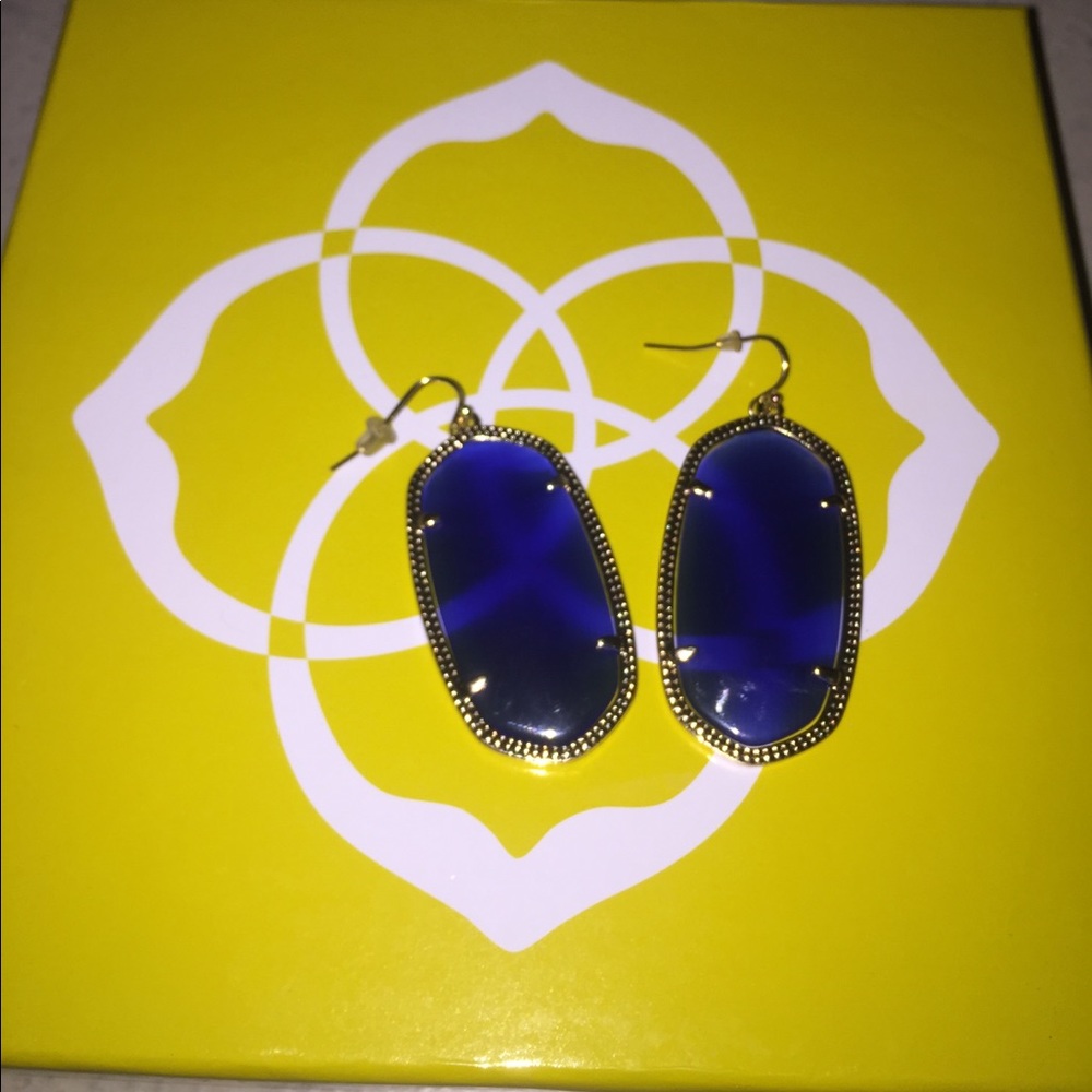 Kendra Scott Danielle earrings