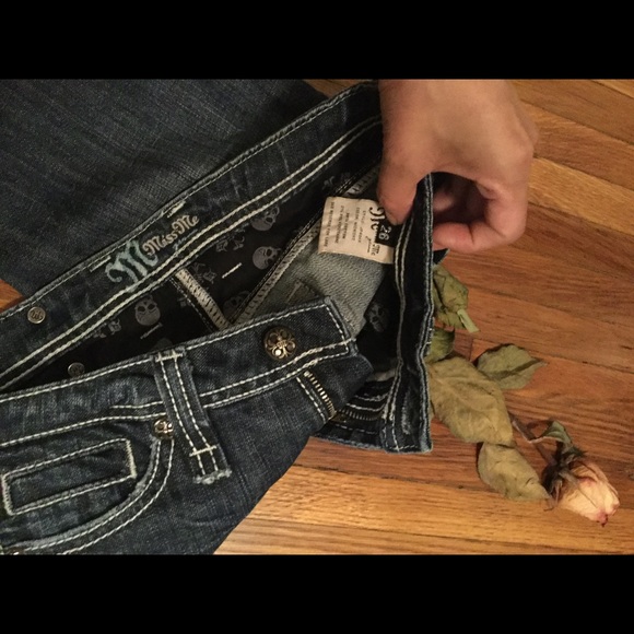 Miss Me Jeans - Picture 4 of 4