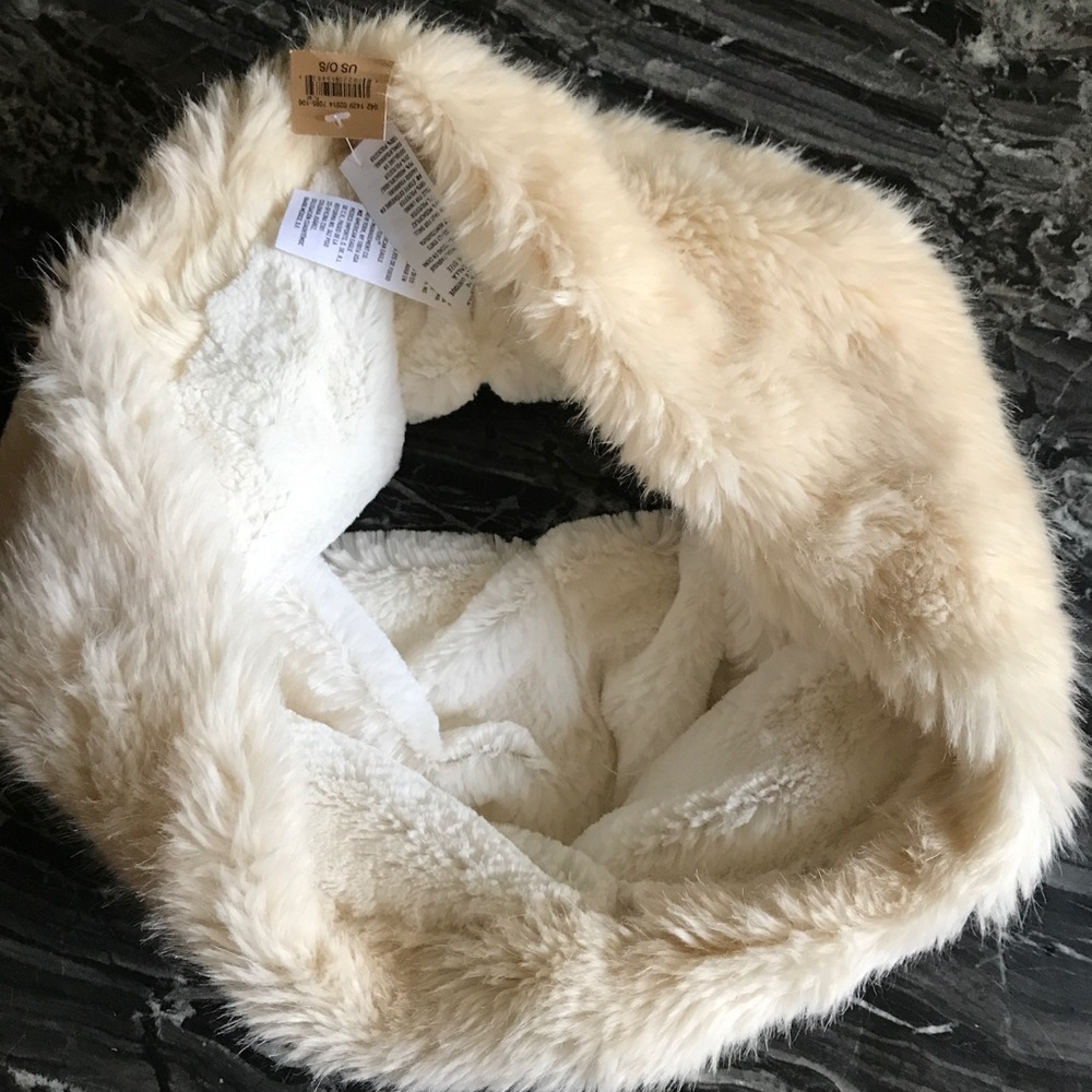 American Eagle fur infinity scarf