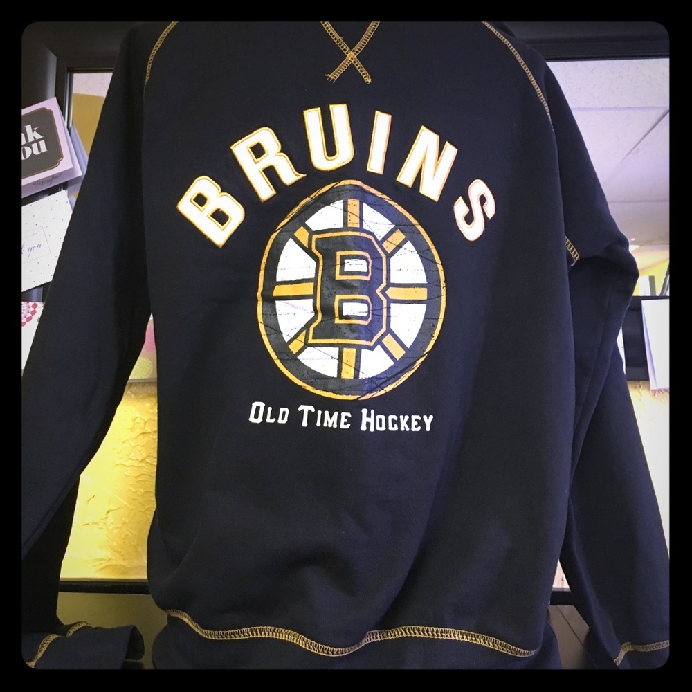 Men's Bruins sweet shirt