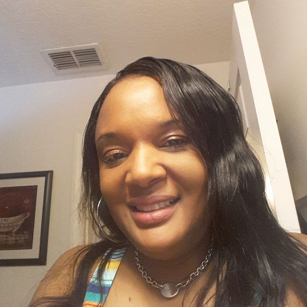 Meet your Posher, Ramona