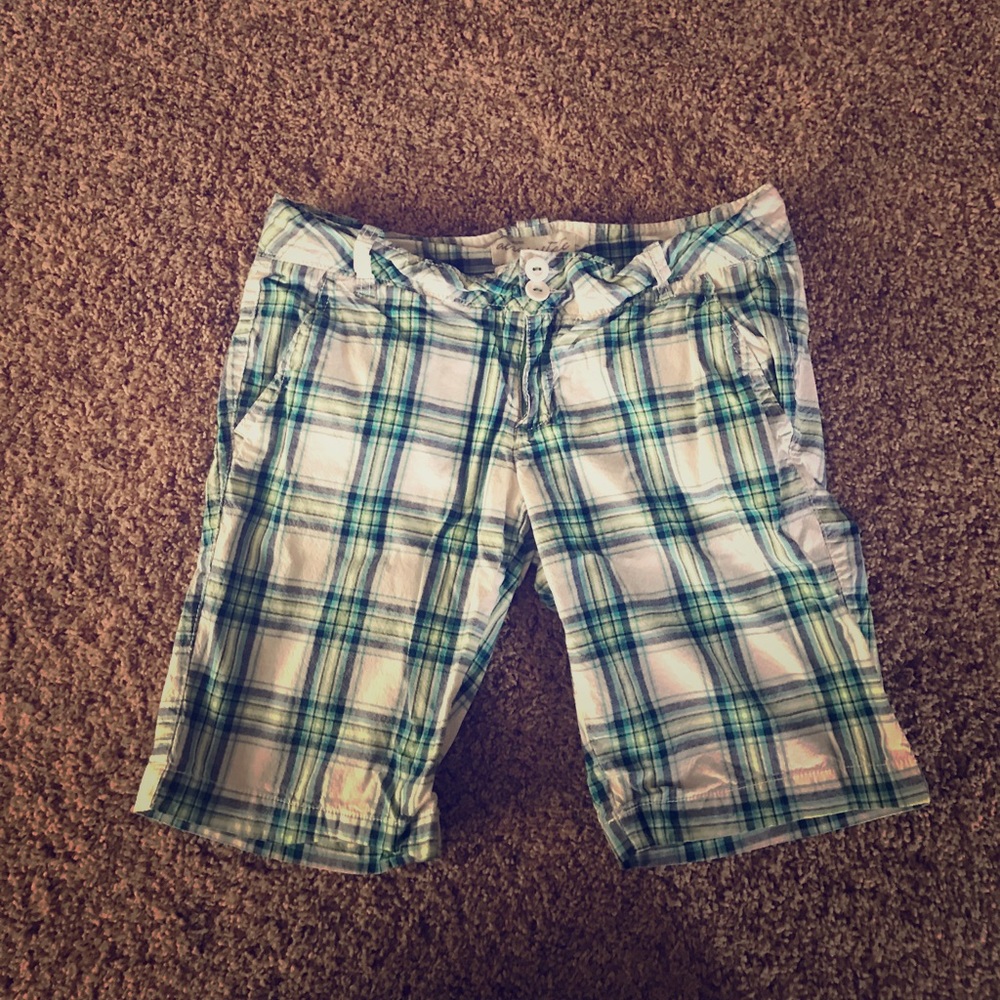 Bermuda shorts size 7/8