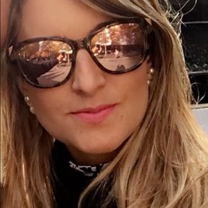 Meet your Posher, Daniela