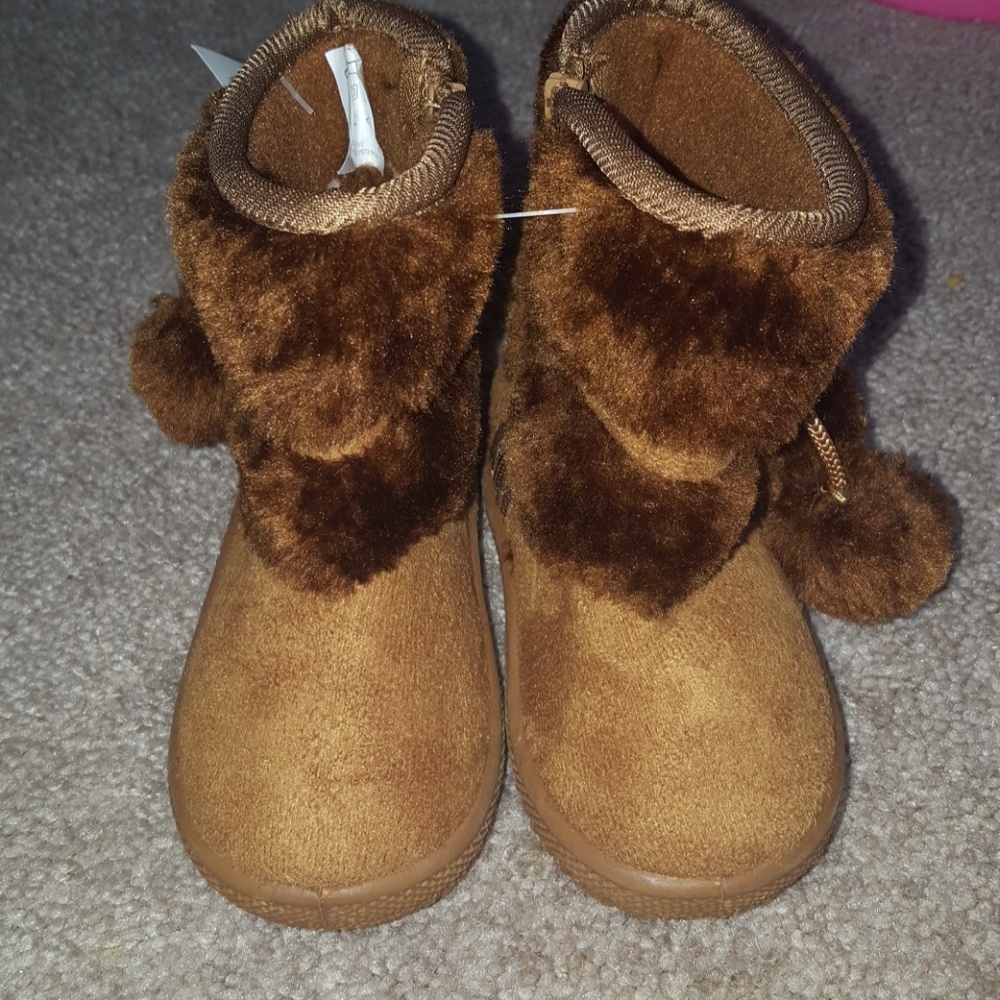 Toddler Winter Boots. BRAND NEW!