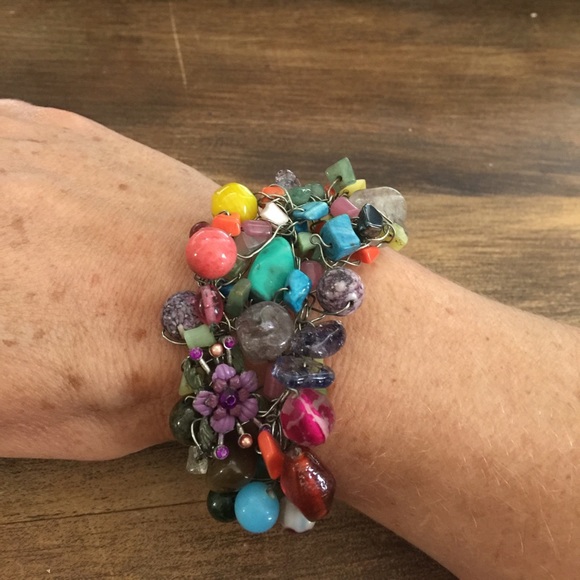 Multi-beaded twist bracelet - Picture 3 of 4