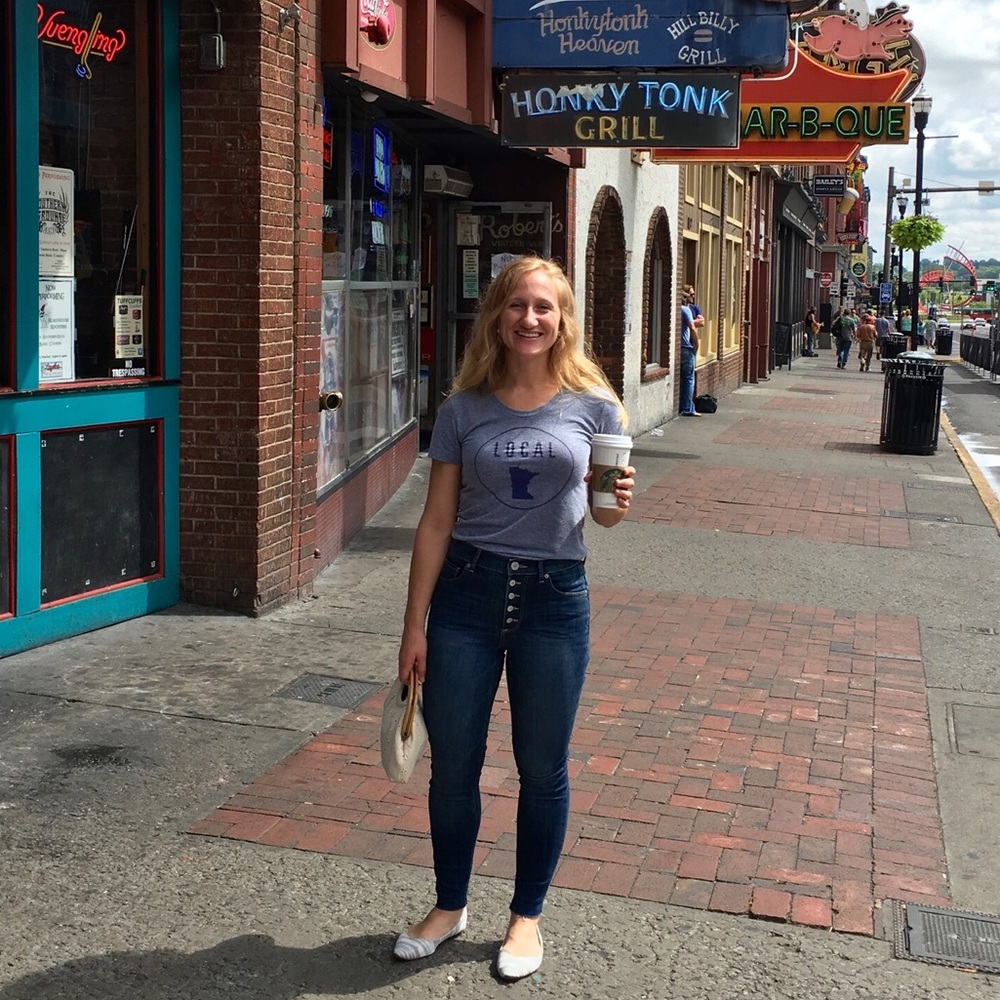 Meet your Posher, Rebecca