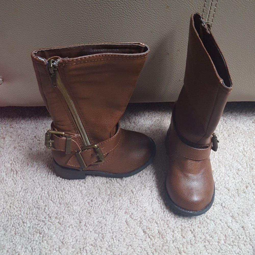 Toddler bootals