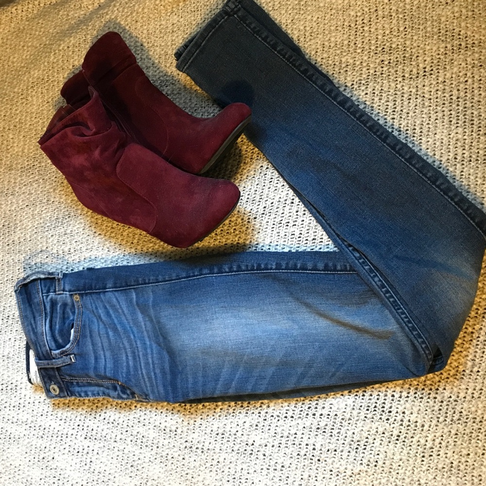 High waisted jeans