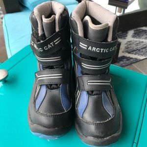Snow boots for boys
