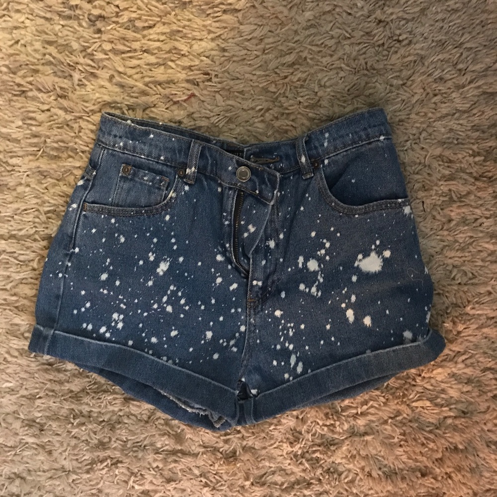 Distressed high waisted shorts