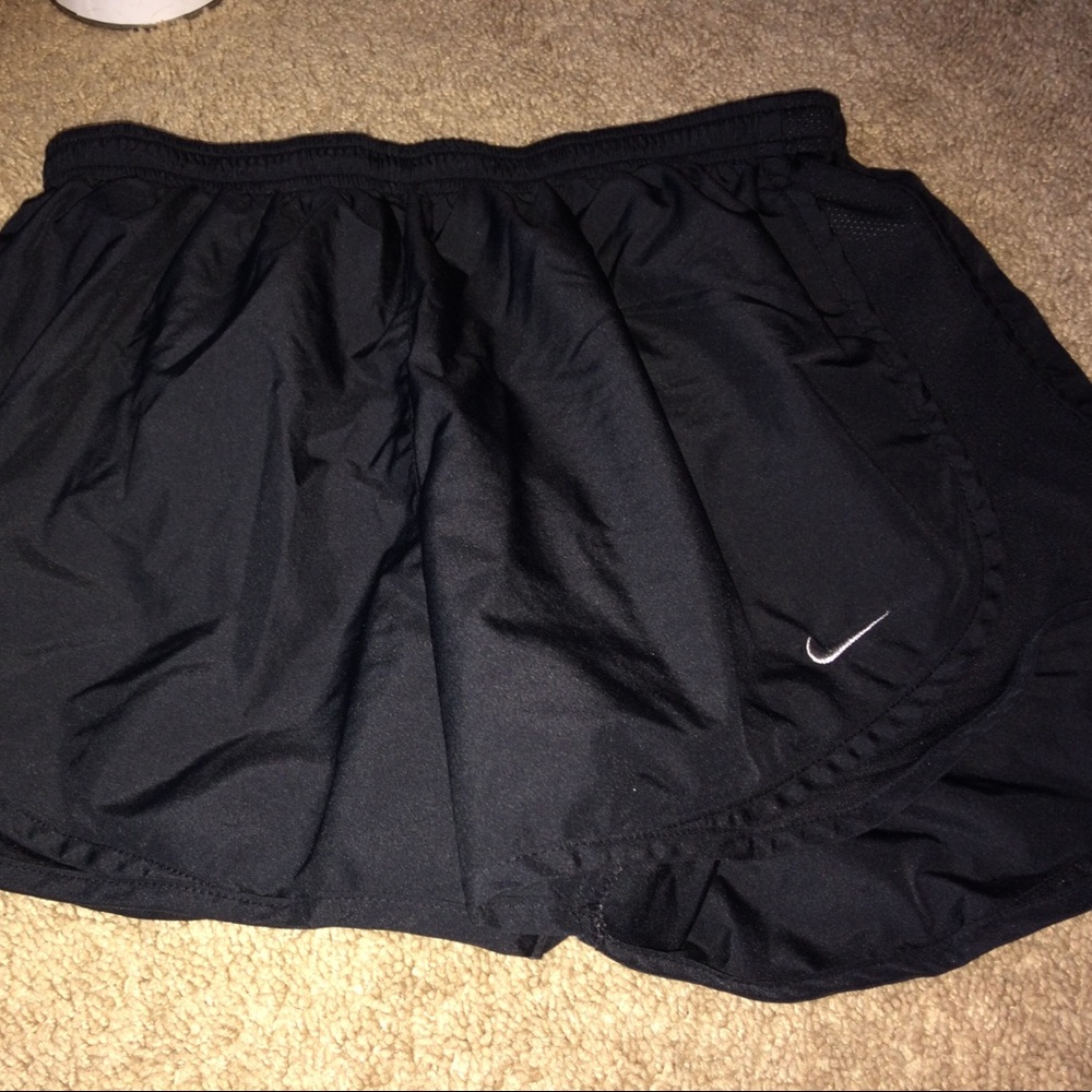 Brand new medium Nike running shorts
