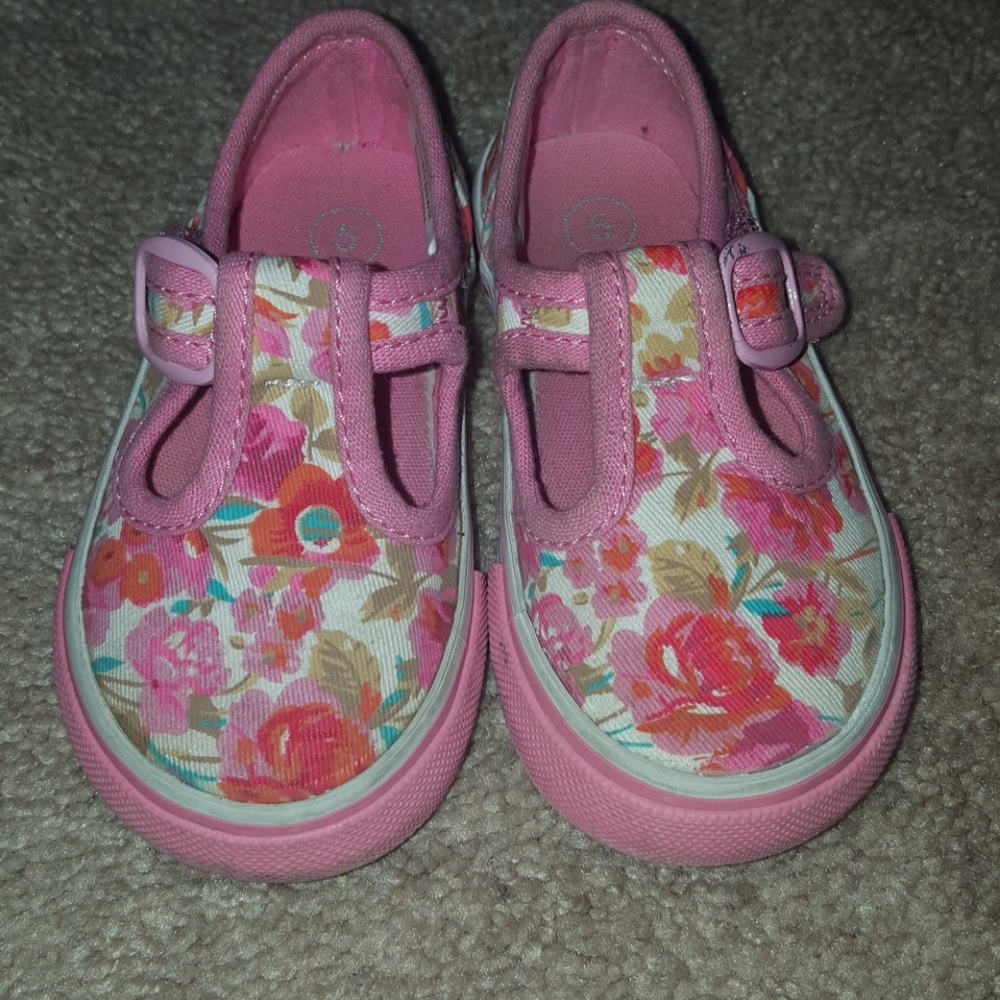 Toddler shoes