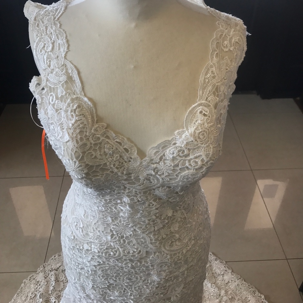 Rebecca Ingram "Hope" gown - Picture 2 of 5