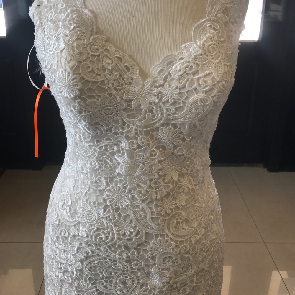 Rebecca Ingram "Hope" gown - Picture 3 of 5