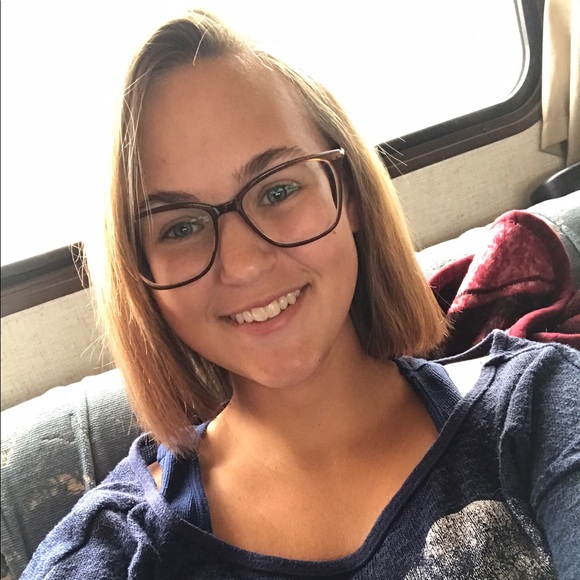 Meet your Posher, Samantha - Picture 1 of 1