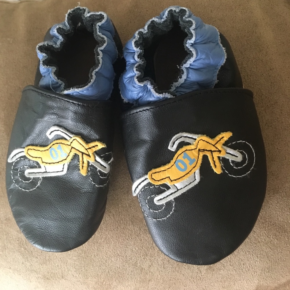 Robeez dirt bike baby shoe, soft sole!