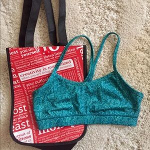 Flow Y Bra + Lululemon Bag included