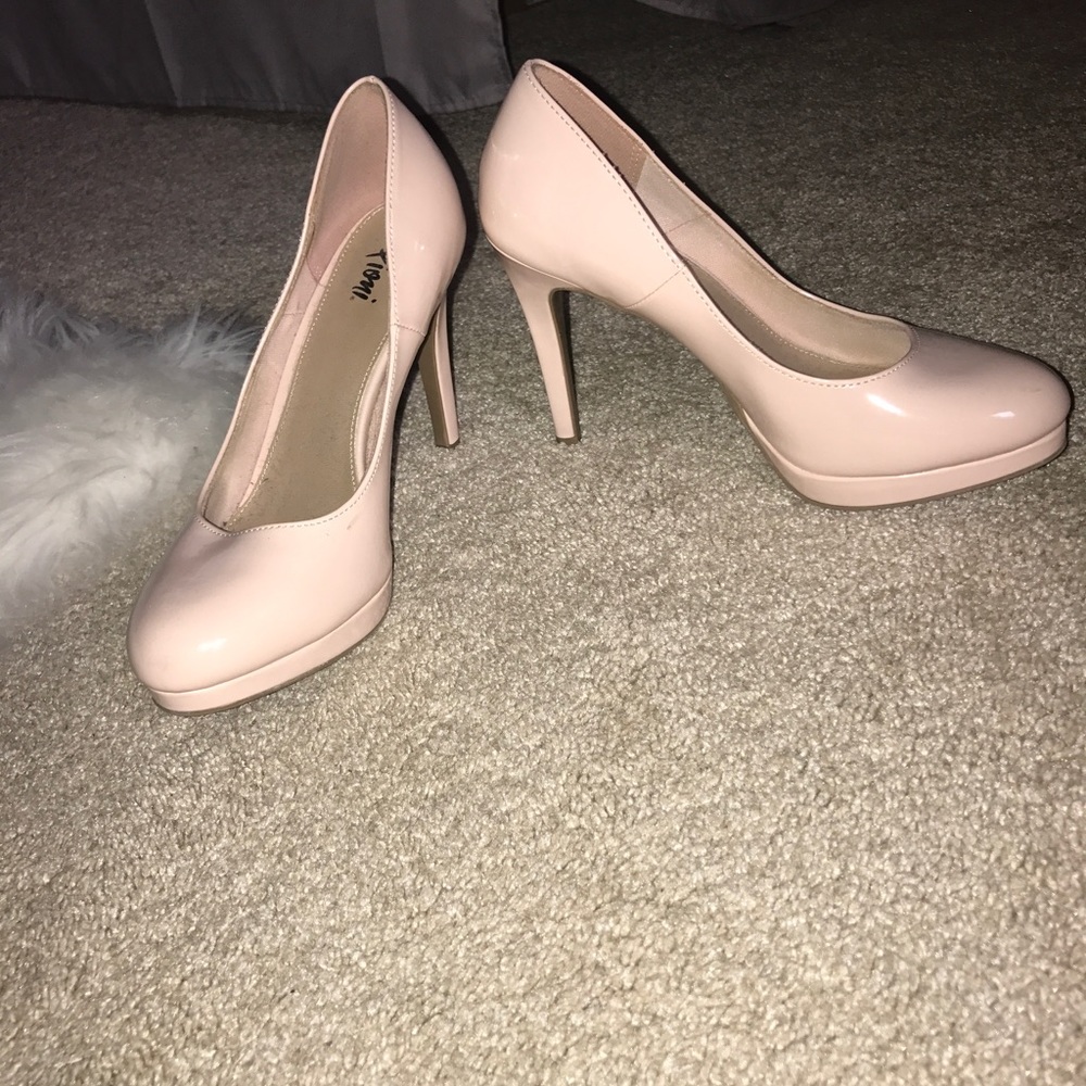 Light pink/creamy color heels