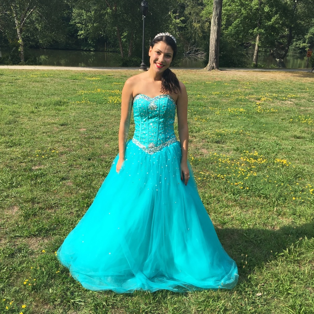 18/16 th birthday gown