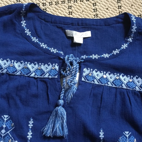 🆕 Khaki & Co. Sweet Blue Boho Top 🦋💙💎 - Picture 3 of 7