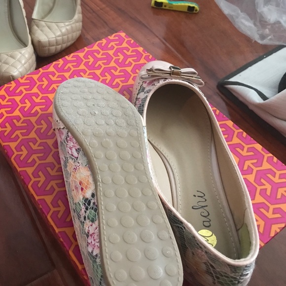 Shoes - Picture 3 of 3