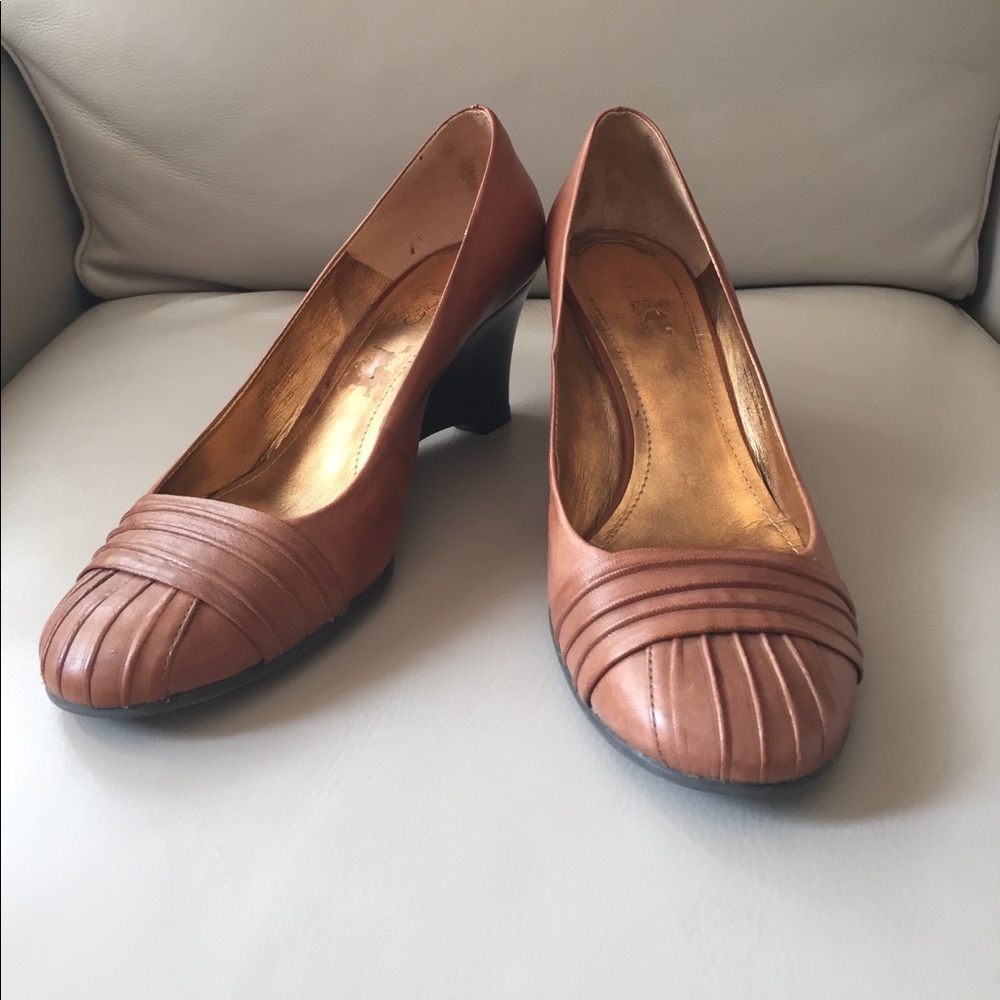 🍁 ALDO Dress Shoe - Tan