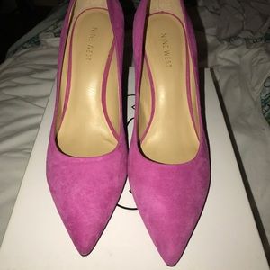 Nine West size 7.5 women's pink suede high heels