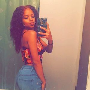 Meet your Posher, Tia