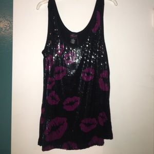 Sequined lips tank