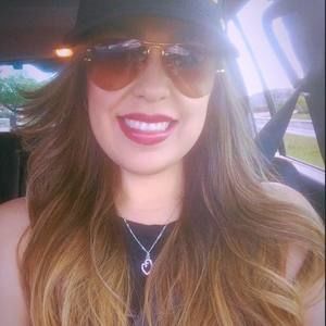 Meet your Posher, Christina