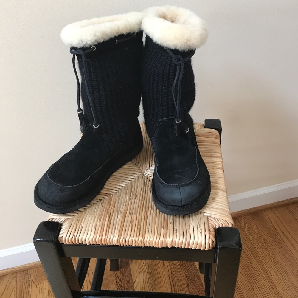 Size 8 ugg black boots