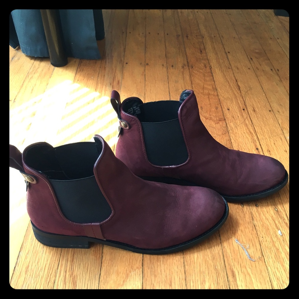 Steve Madden Burgundy/Maroon Chelsea Boots