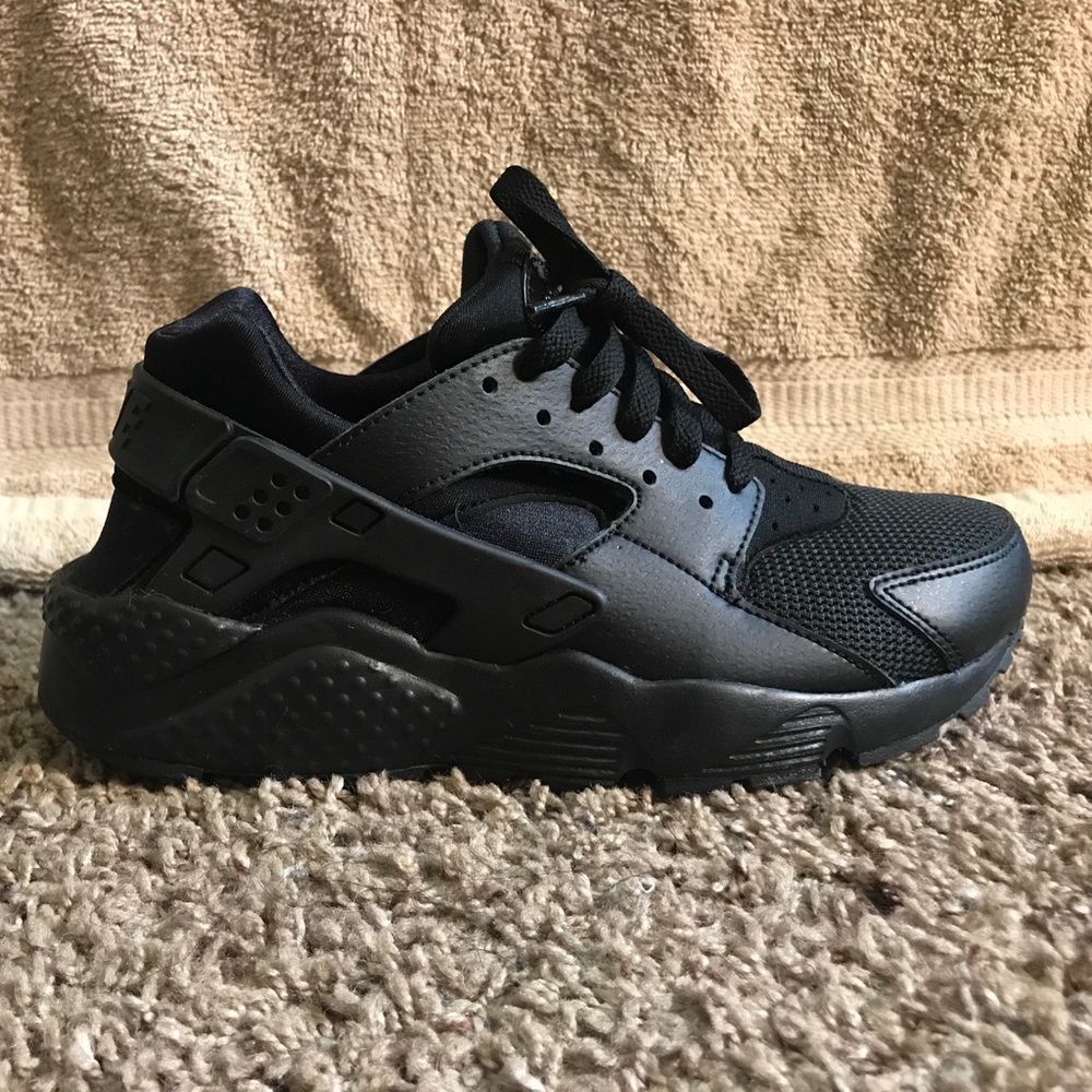 Tennis shoe
