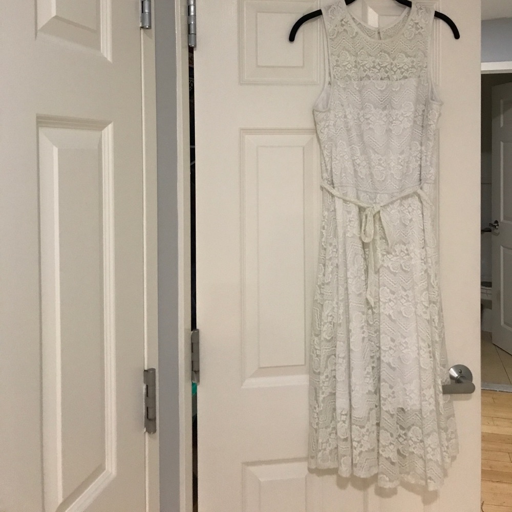 White lace dress