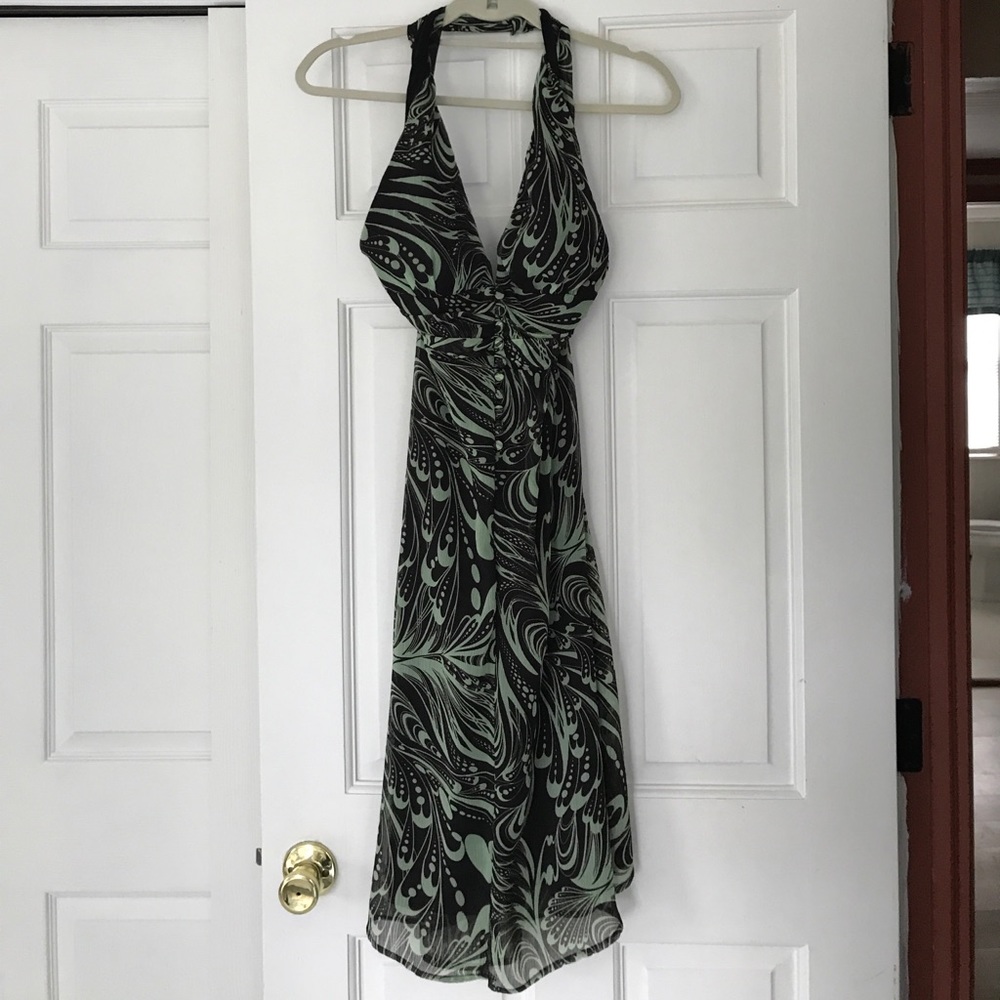 ABG halter dress w button detail, GREAT cleavage!