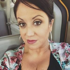 Meet your Posher, Deanna