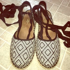 Toms tie ankle espadrilles
