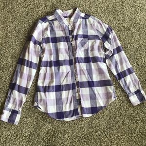 American Eagle plaid button up shirt